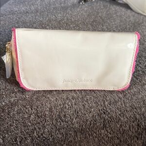 Juicy Couture white patient leather clutch /purse fluffy pink lining vintage